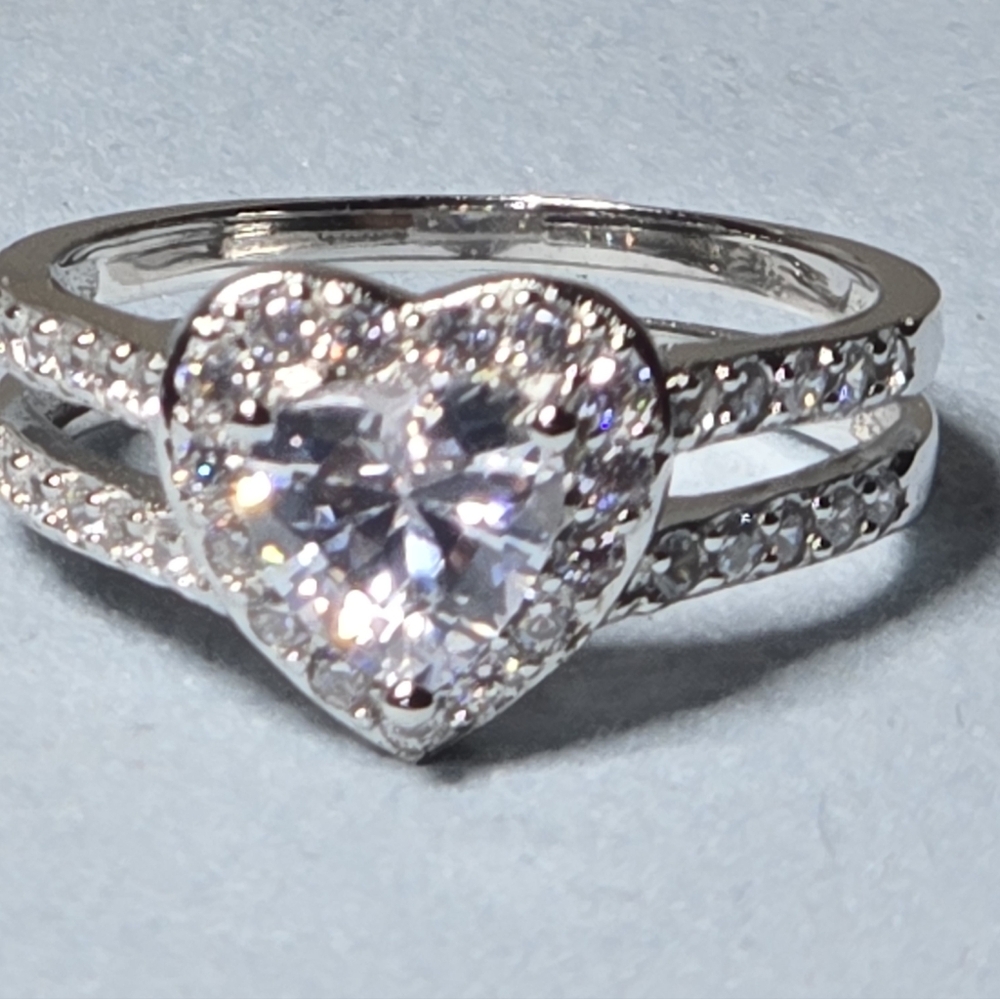 Heart-Shaped Silver Ring with Crystal Accents Size 8.5